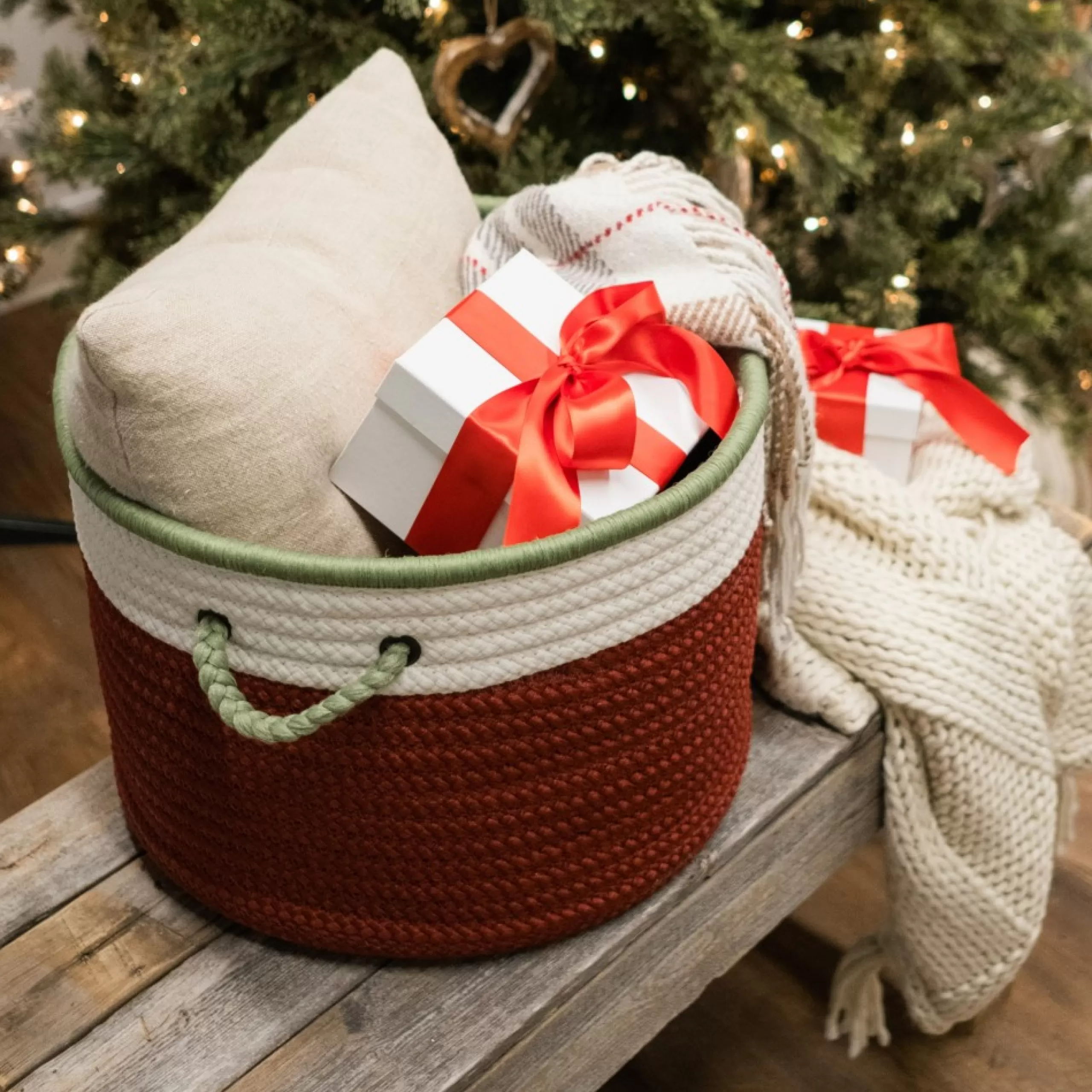 Decoration Storage*Colonial Mills 16" Red And White Striped Round Braided Christmas Basket