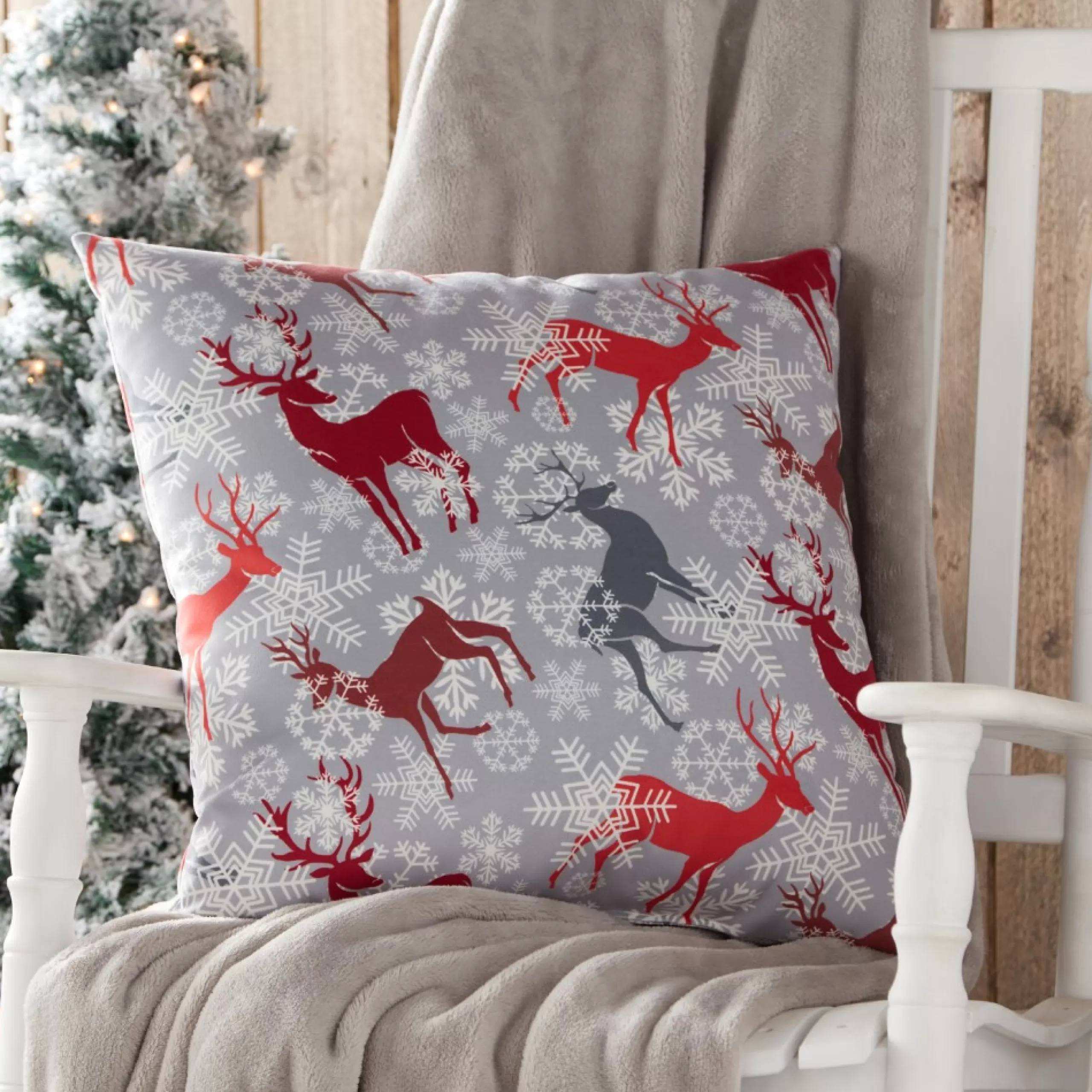 Pillows & Throws*Greendale Home Fashions 18" Red And White Reindeer Christmas Square Throw Pillow