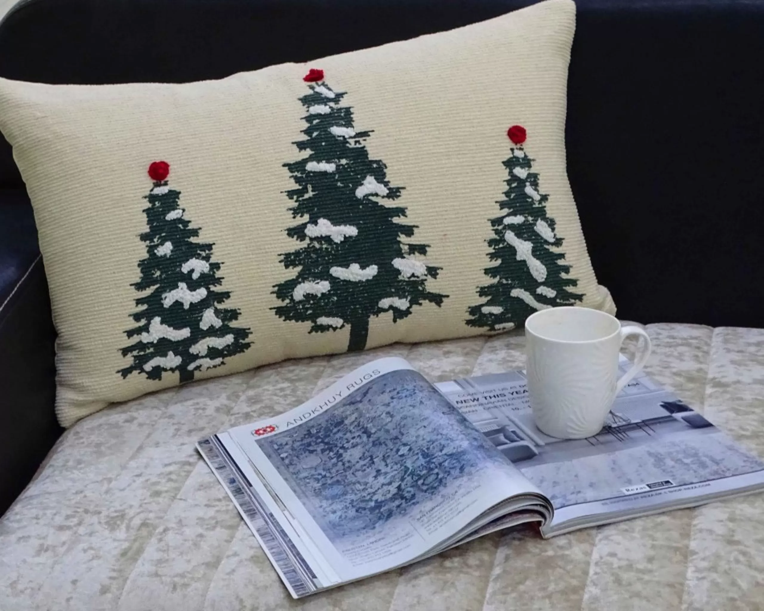 Pillows & Throws*Contemporary Home Living 24" White And Green Christmas Tree Throw Pillow