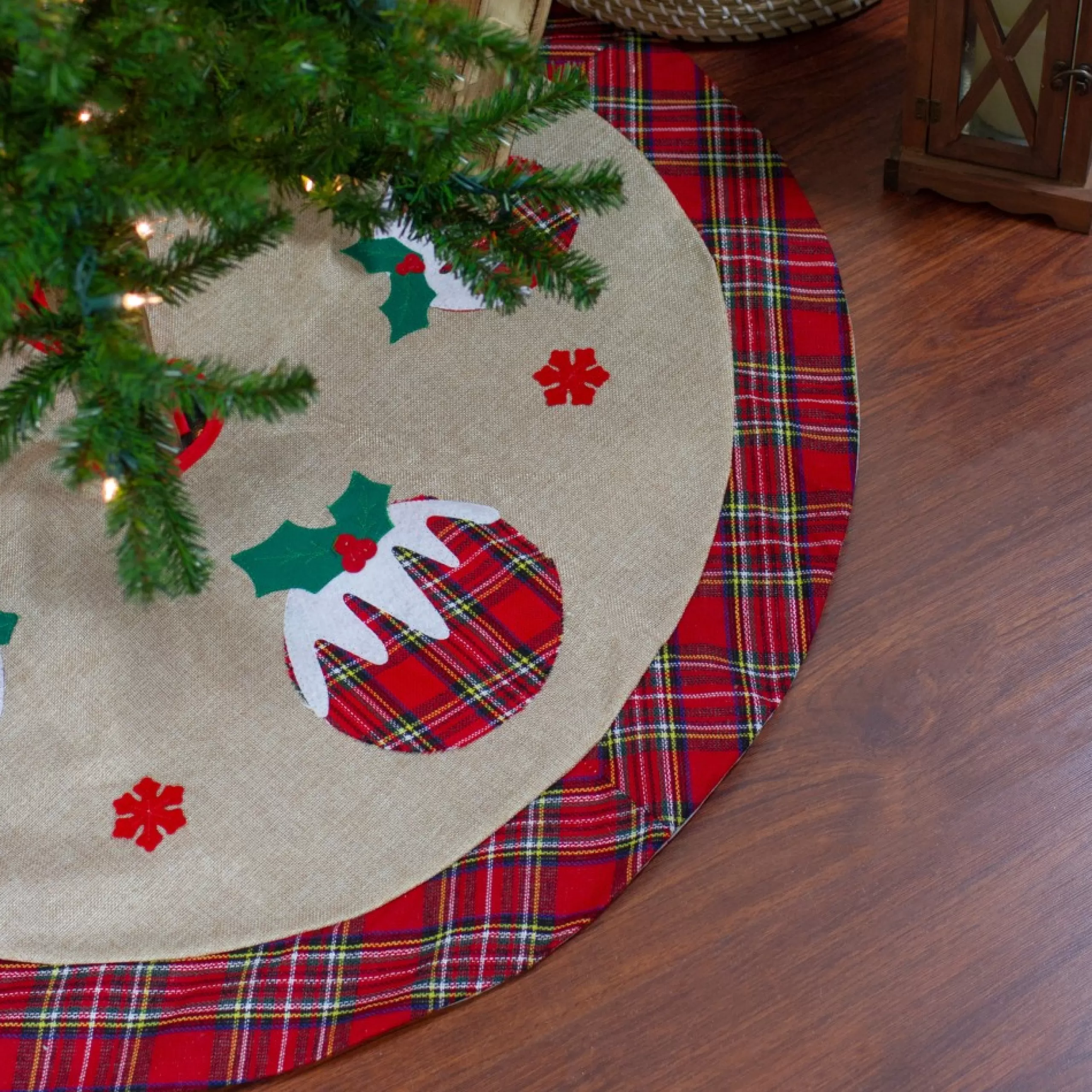 48 Inch And Smaller*Northlight 36" Burlap Plaid Tree Skirt With Christmas Puddings