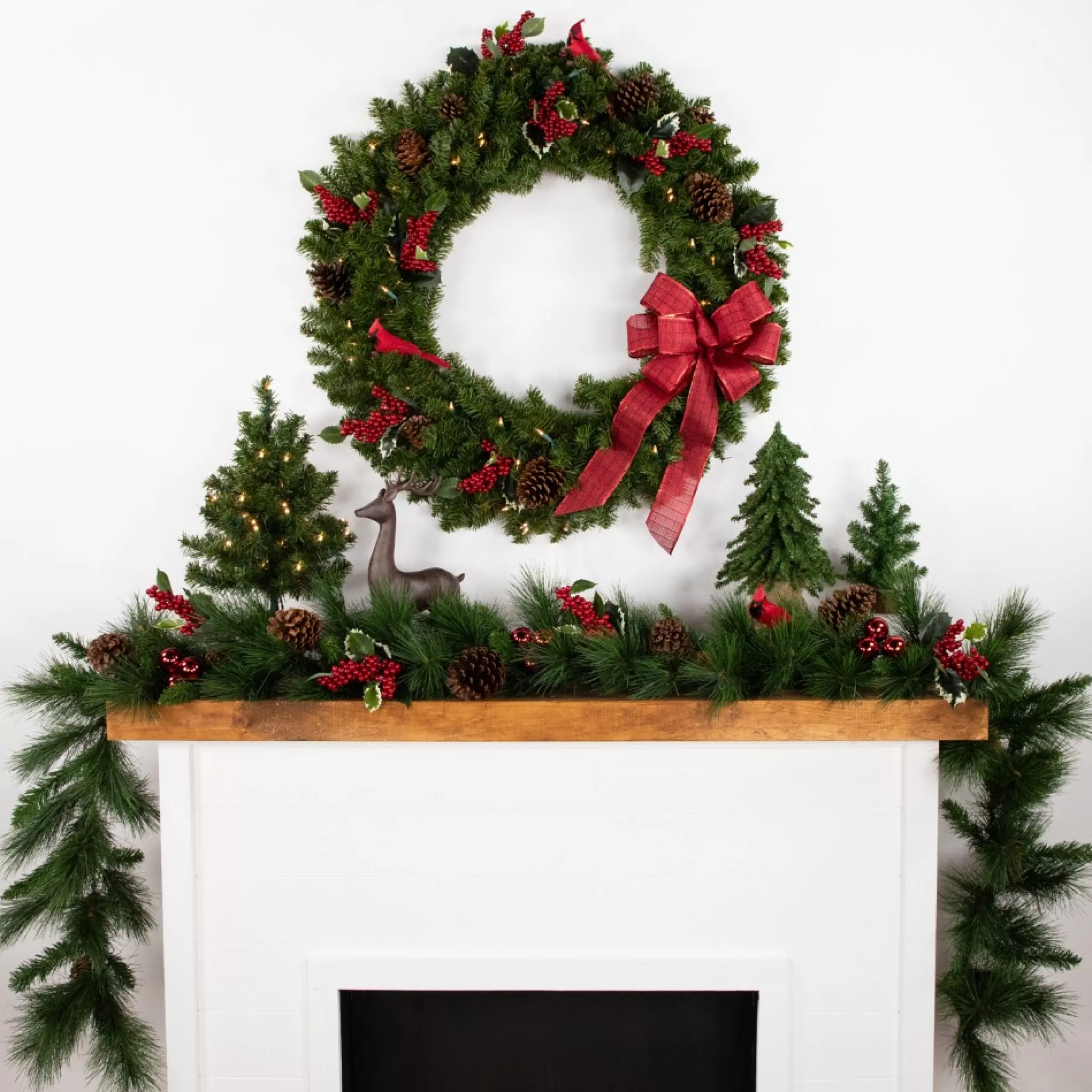 Pre-Lit Wreaths*Northlight 36" Pre-Lit Canadian Pine Artificial Christmas Wreath, Clear Lights