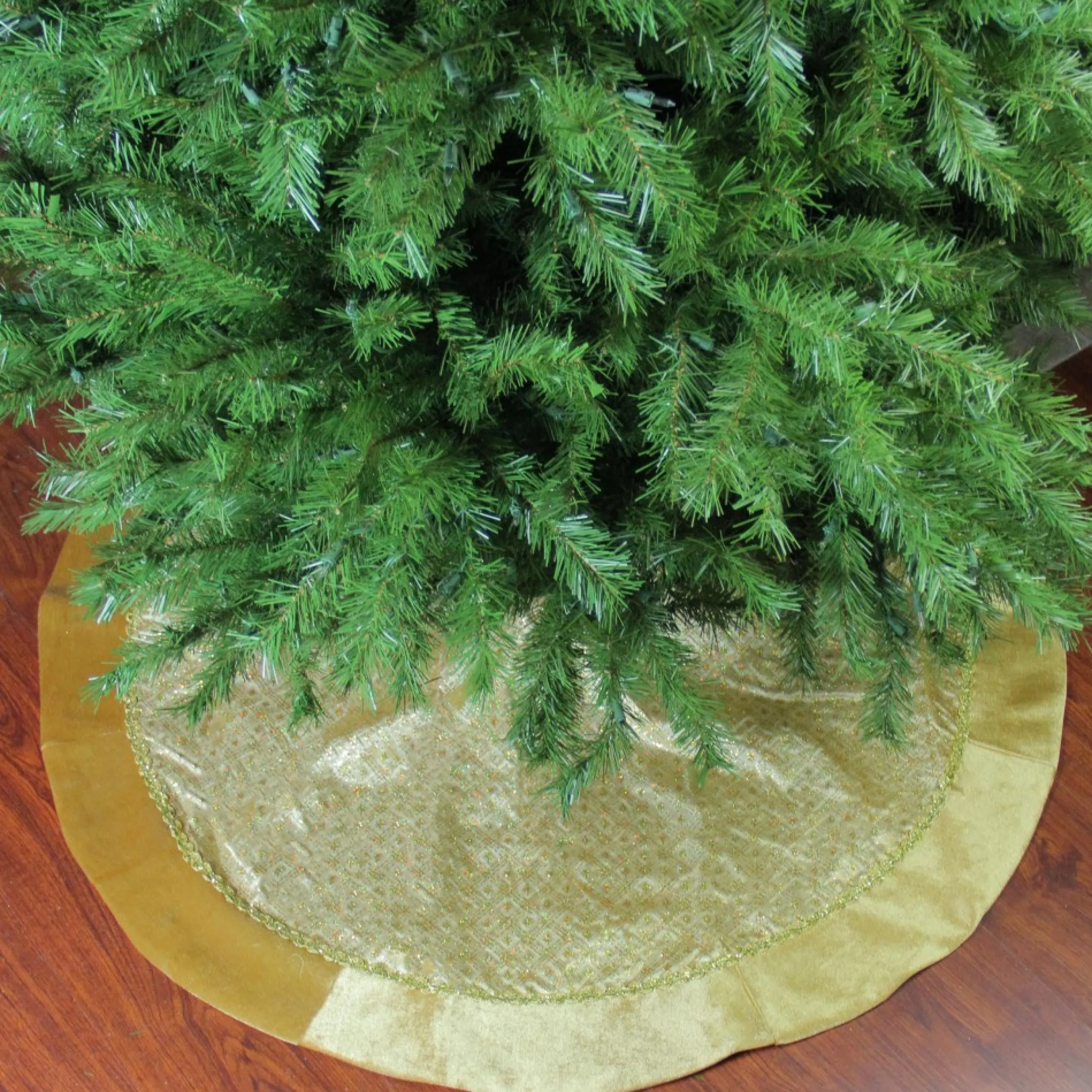 48 Inch And Smaller*Northlight 48" Gold Glittered Star Christmas Round Tree Skirt