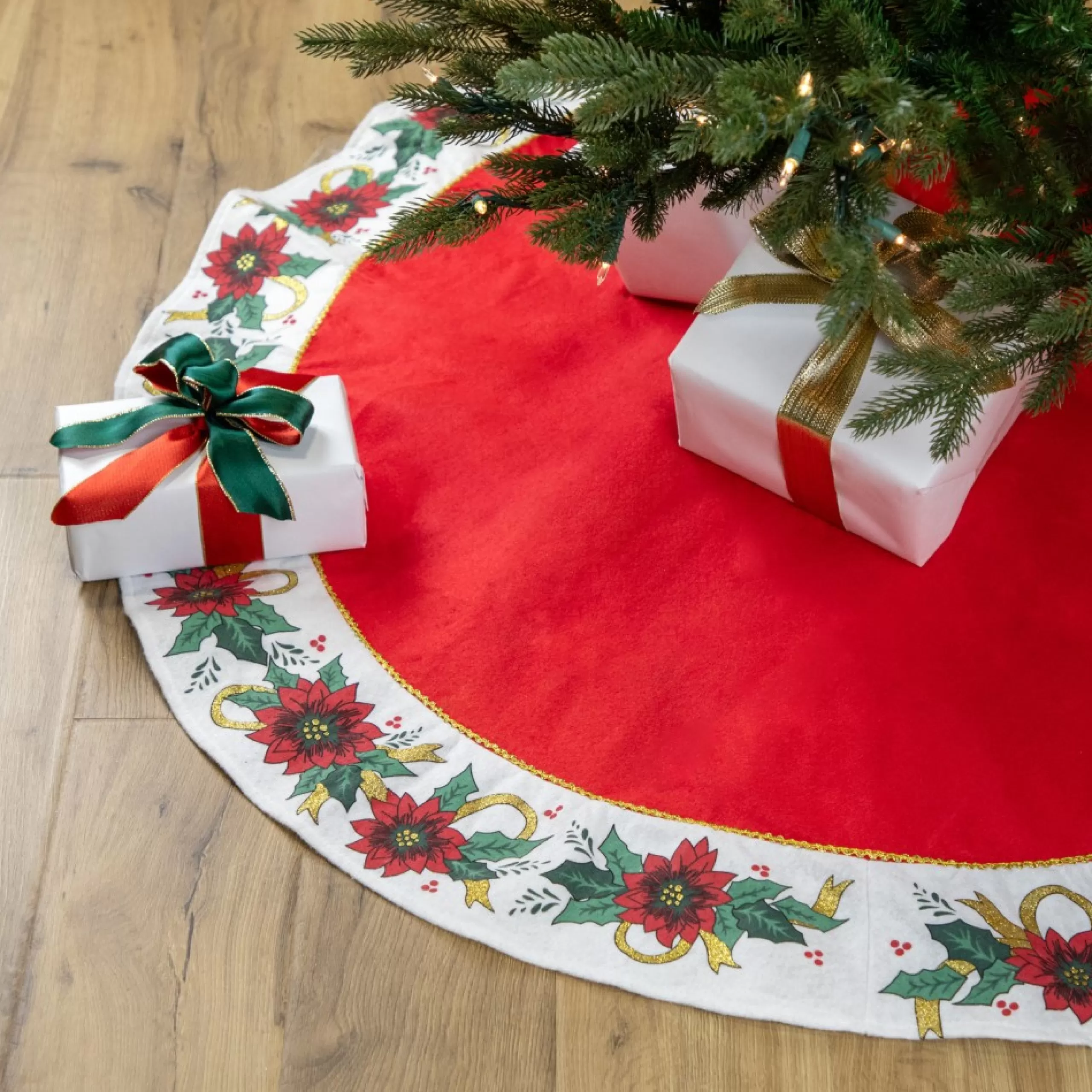 48 Inch And Smaller*Northlight 48" Red And White Poinsettia Christmas Tree Skirt