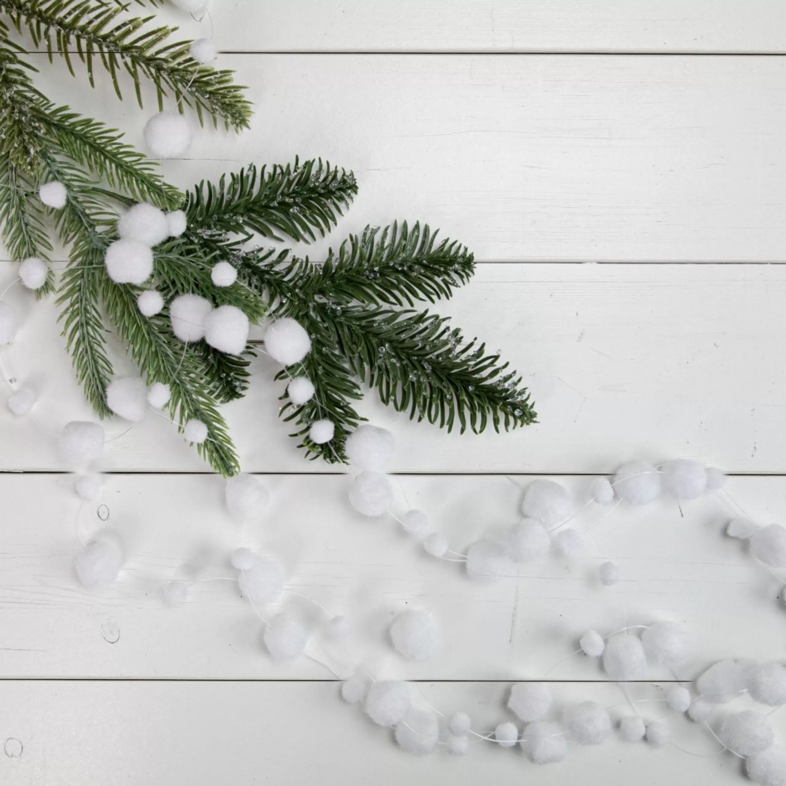 Specialty Garland*Northlight 4' White Plush Snowball Christmas Garland