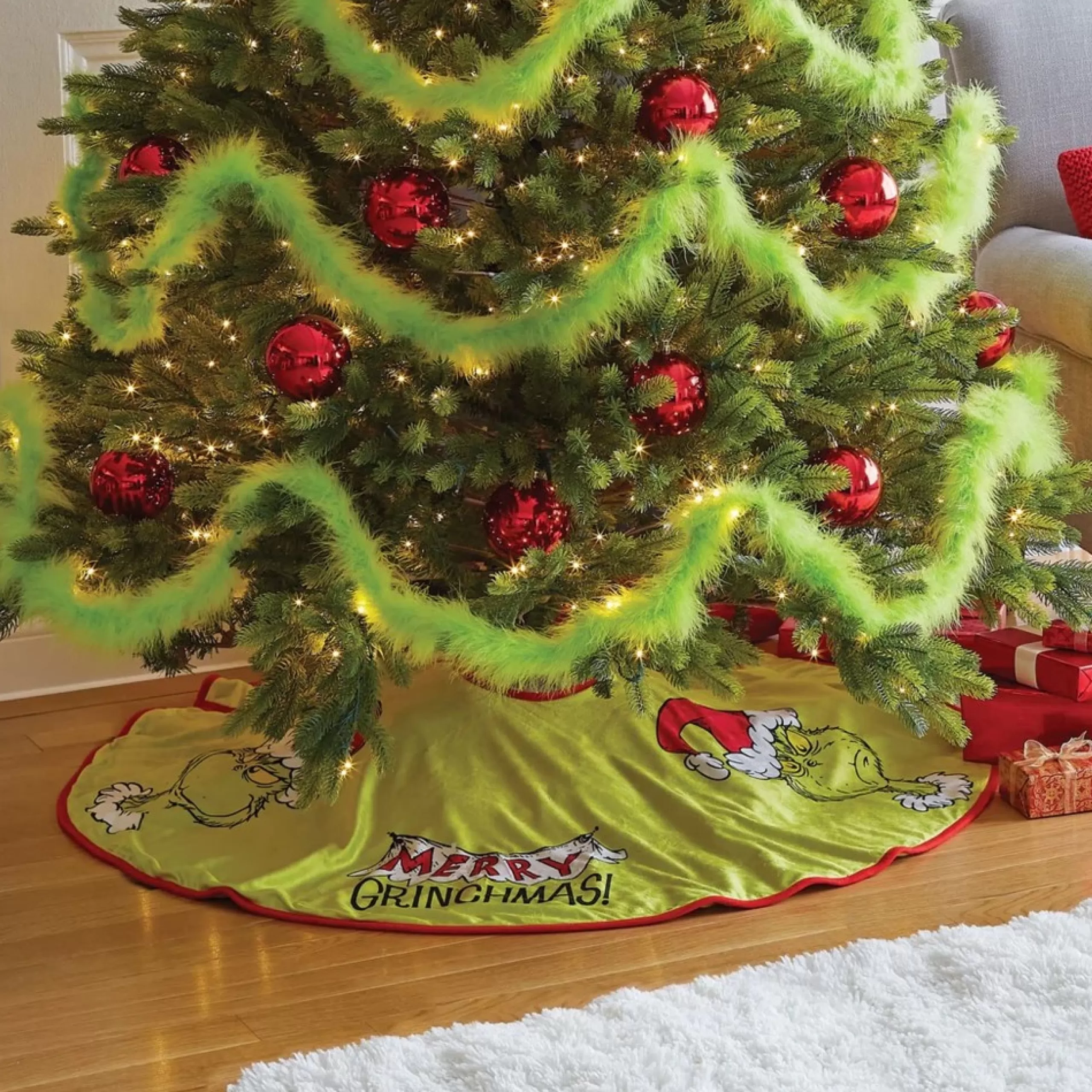 48 Inch And Smaller*Enesco The Grinch Hooded Christmas Tree Skirt